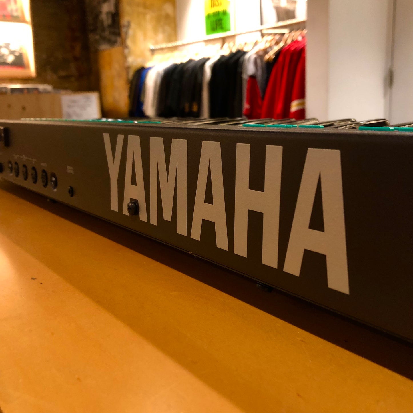 Yamaha DX27 Programmable Algorithm Synthesizer 1985