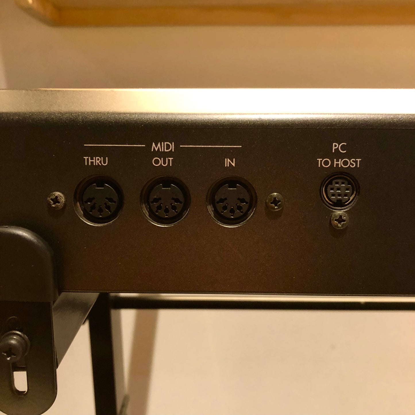 KORG X5 Polyphonic Synthesizer 1995