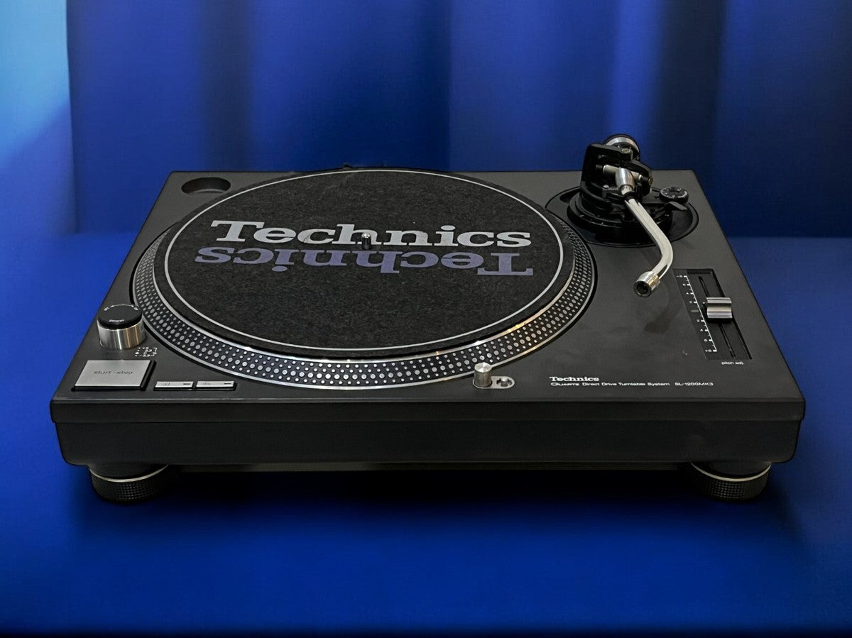 Technics SL-1200 MK3 Direct Drive Turntable Black / Silver