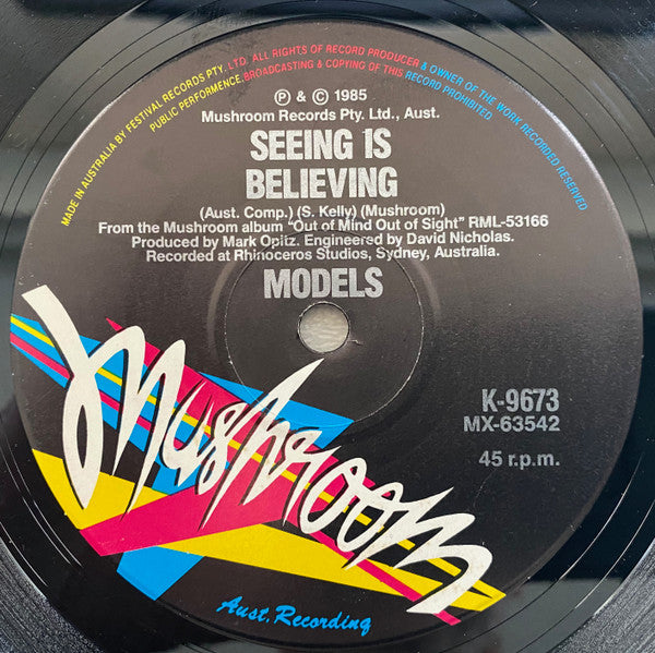 Models (2) : Out Of Mind Out Of Sight (7", Single)
