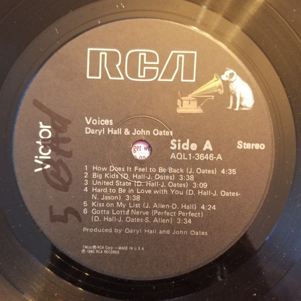 Daryl Hall & John Oates : Voices (LP, Album, RE, RP)
