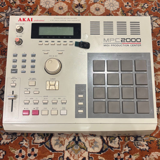 AKAI MPC-2000 with GOTEK Floppy Emulator