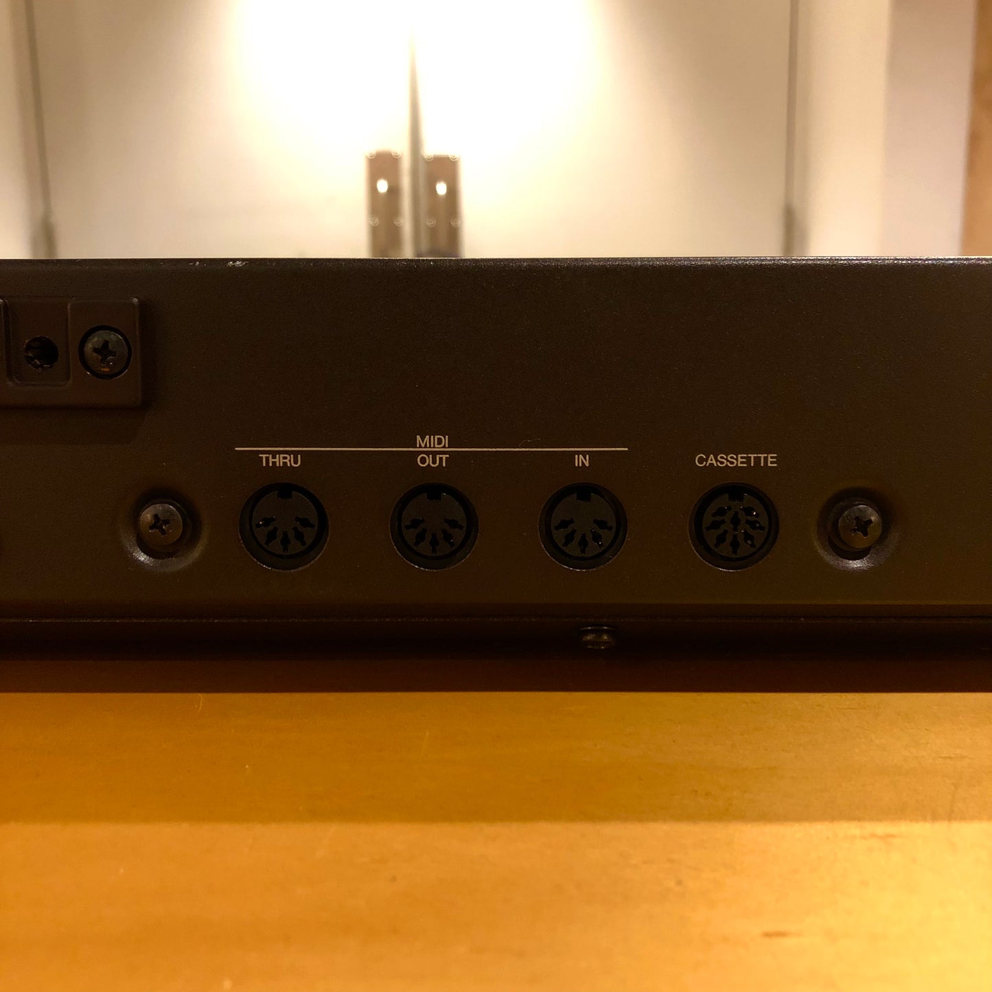 Yamaha DX27 Programmable Algorithm Synthesizer 1985