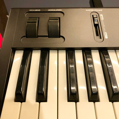 KORG X5 Polyphonic Synthesizer 1995