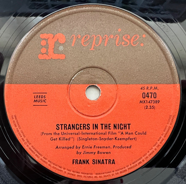 Frank Sinatra - Strangers In The Night (7", 45 RPM, Single) (Very Good (VG))