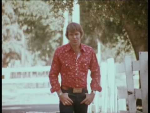 Glen Campbell - Rhinestone Cowboy (Official Video)