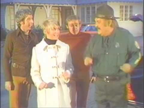 Joey Heatherton sings "The Road I Took To You (Pieces)" - "Old Faithful" (1973)