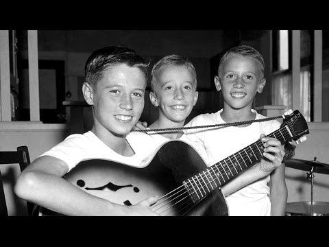 Bee Gees  "I Started a Joke"  (Legendado)